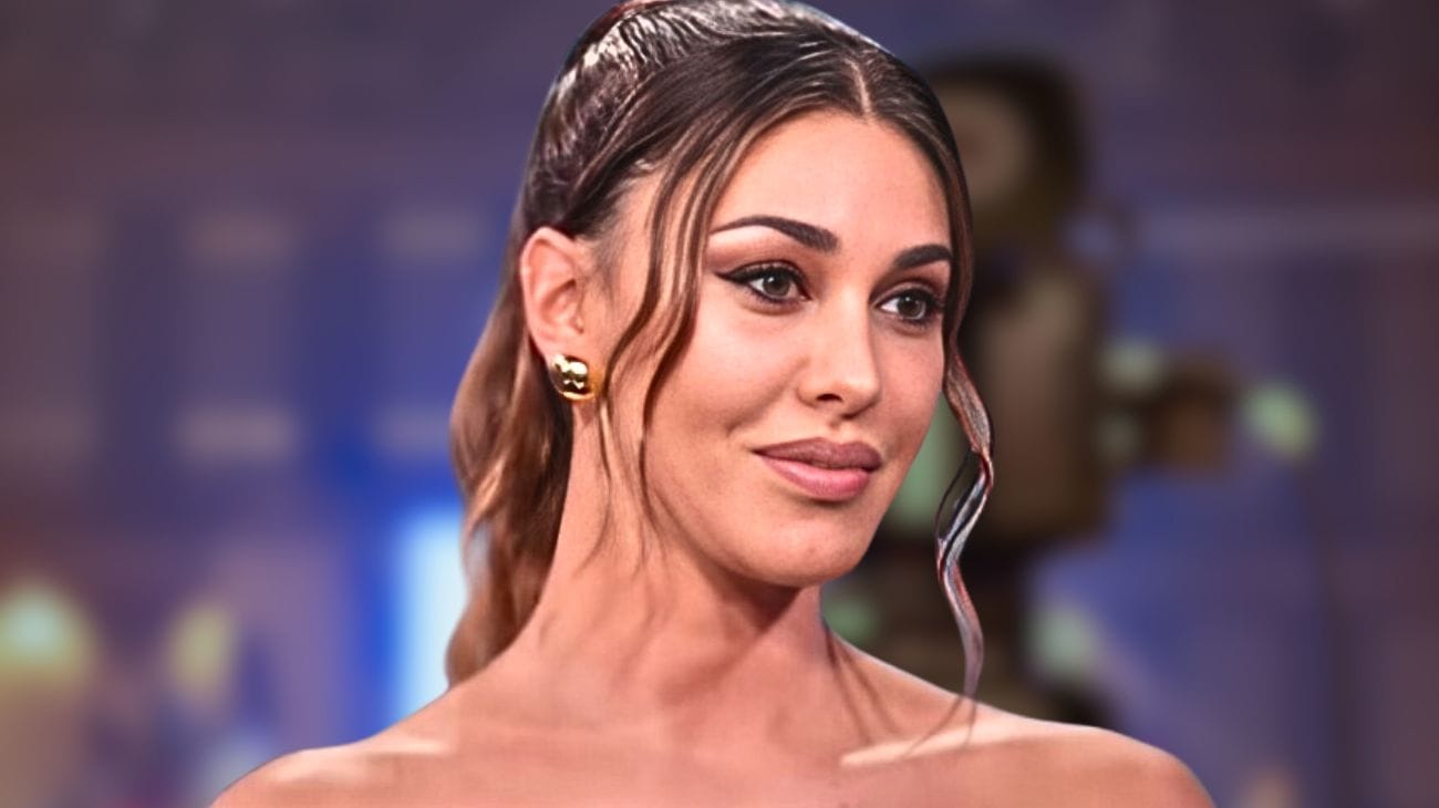 Belen maleducatissima, sbatte in faccia il telefono alla giornalista durante l’intervista con i PanPers: “20 anni di TV, non devo dimostrare un ca**o a nessuno”